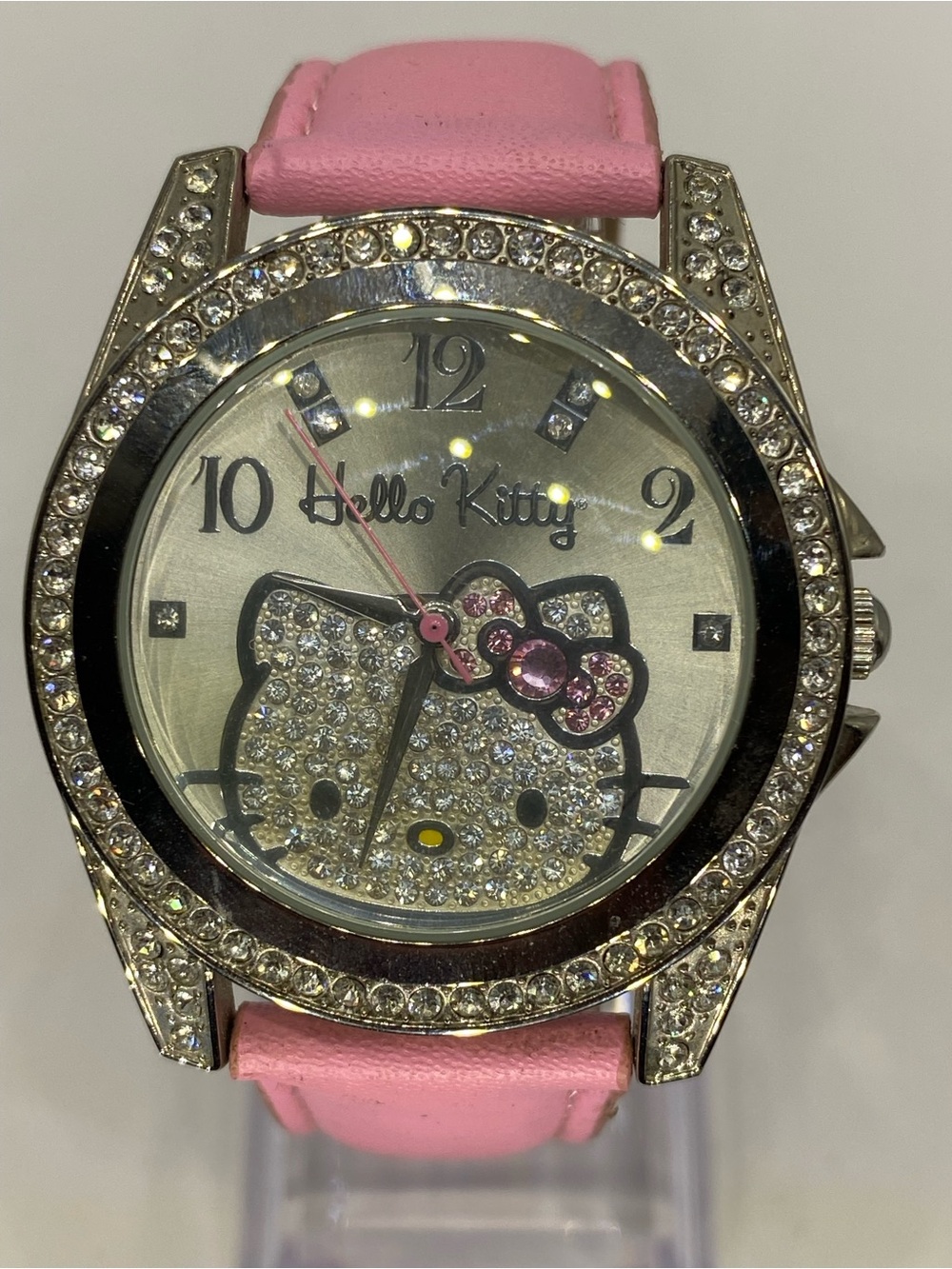 Ladies “ Sanrio *** Kawaii *** Hello Kitty “ Iced Pink Crystal Accent Watch ***